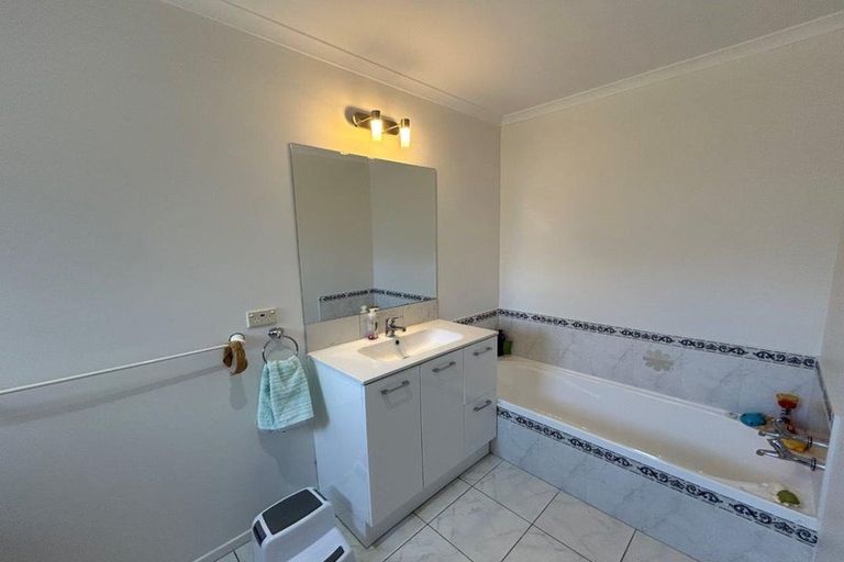 Photo of property in 32 Parewaitai Court, Papamoa Beach, Papamoa, 3118