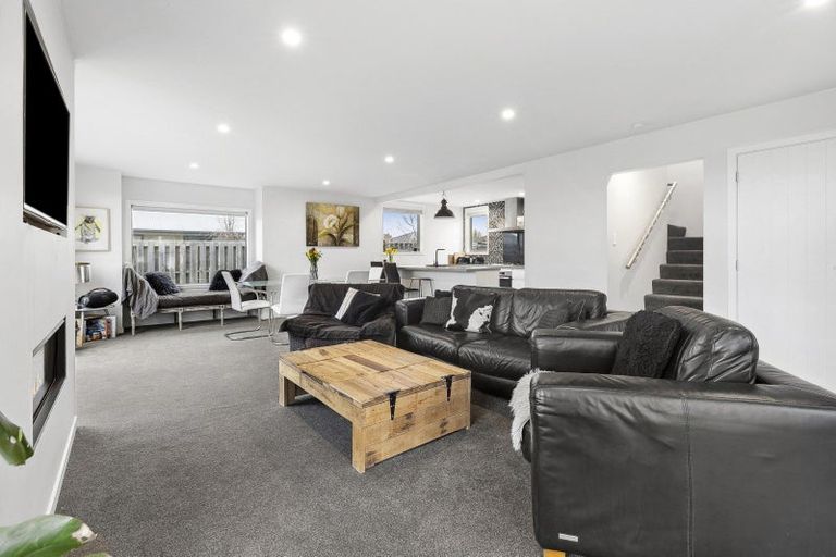 Photo of property in 15 Marbleleaf Lane, Albert Town, Wanaka, 9305