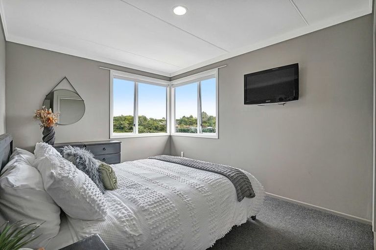 Photo of property in 116 Omata Road, Marfell, New Plymouth, 4310