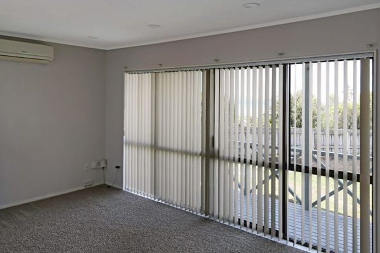 Photo of property in 16a Jasmine Grove, Maungaraki, Lower Hutt, 5010