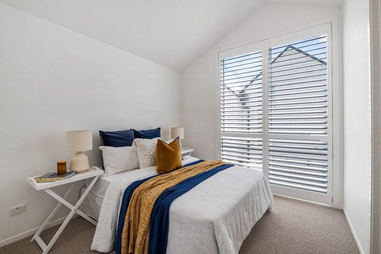 Photo of property in 12 Titoki Close, Matakana, 0985