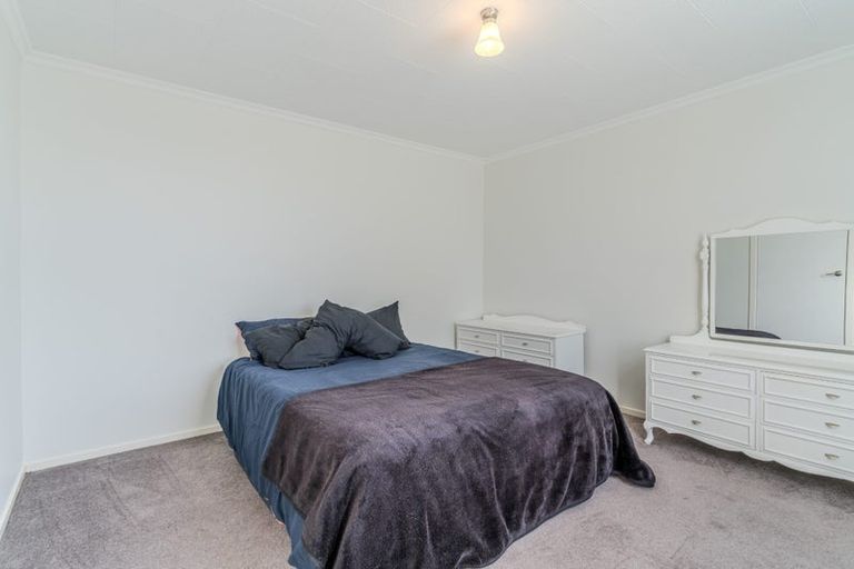 Photo of property in 2 Queen Street, Milton, 9220