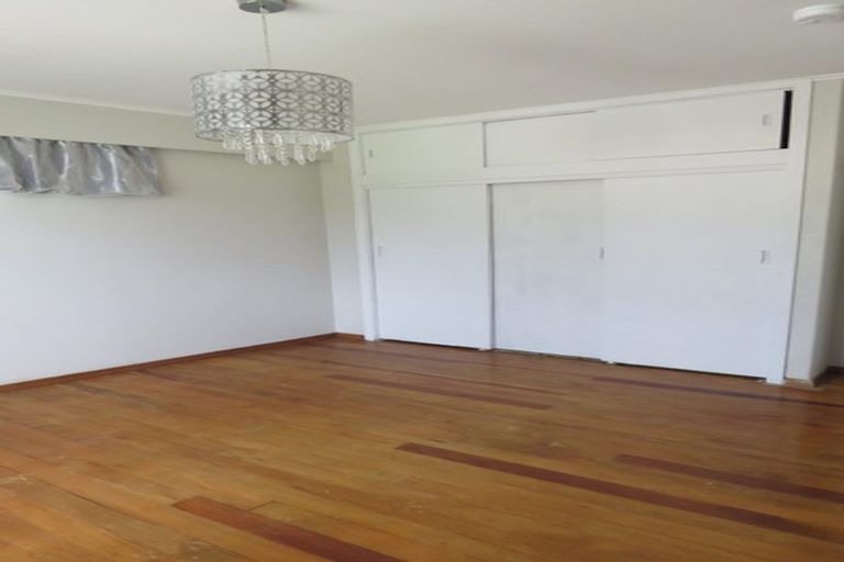 Photo of property in 39 Korau Grove, Stokes Valley, Lower Hutt, 5019