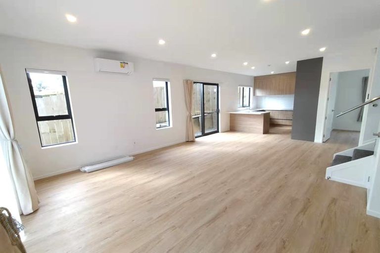 Photo of property in 36a Marendellas Drive, Bucklands Beach, Auckland, 2014