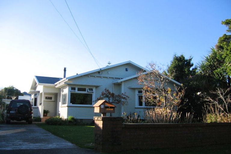 Photo of property in 35 Totara Crescent, Woburn, Lower Hutt, 5010