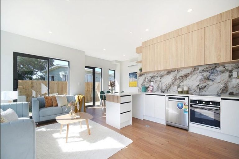 Photo of property in 3/32 Sunlands Drive, Manurewa, Auckland, 2102