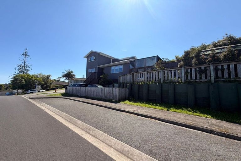 Photo of property in 40 Leo Street, Glen Eden, Auckland, 0602
