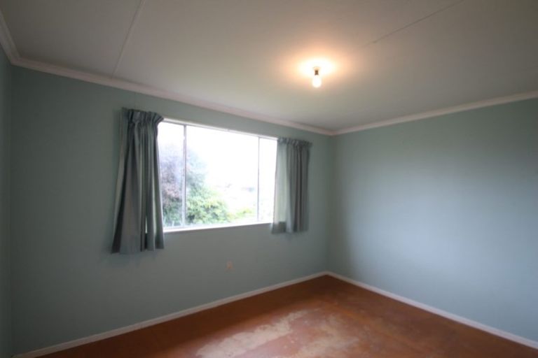 Photo of property in 54 Hunter Street, Edendale, 9825