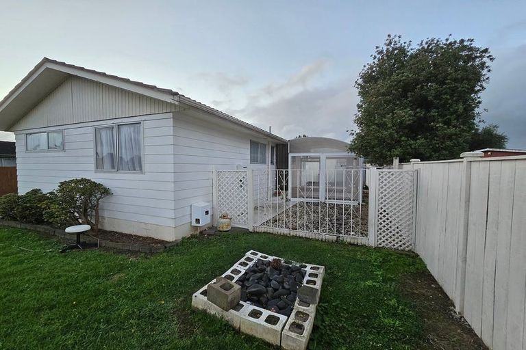 Photo of property in 3 Casuarina Road, Half Moon Bay, Auckland, 2012