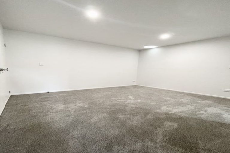 Photo of property in 10/10 Vinifera Place, Fairview Heights, Auckland, 0632