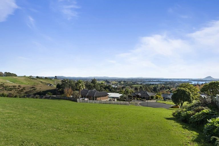 Photo of property in 17 Holcombrooke Lane, Welcome Bay, Tauranga, 3175