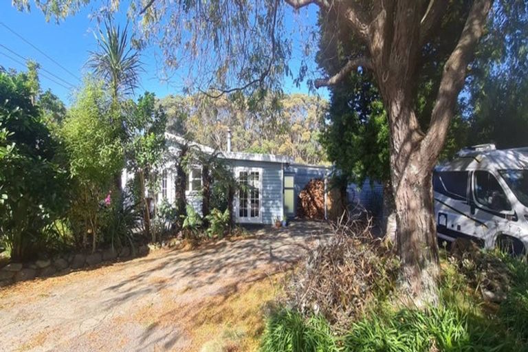 Photo of property in 10 Puriri Road, Waikanae, 5036