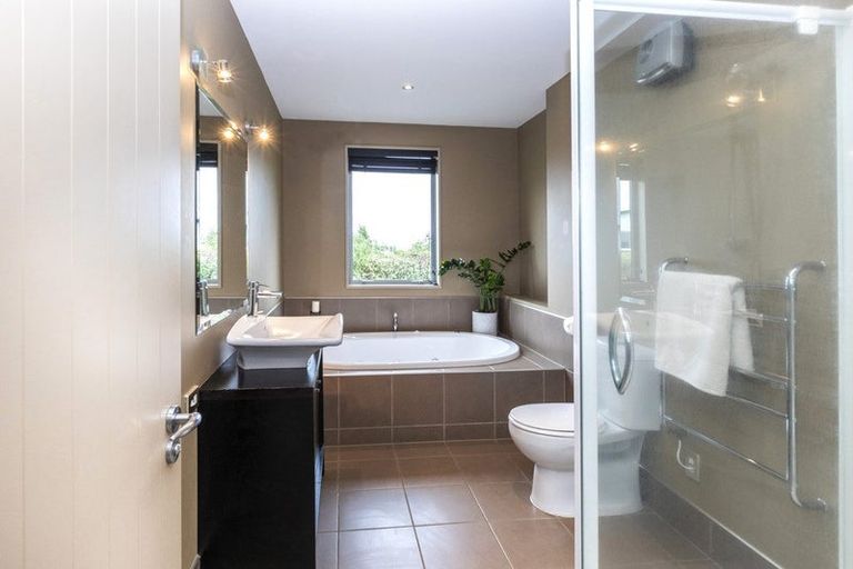 Photo of property in 11 Stonewall Place, Huntsbury, Christchurch, 8022