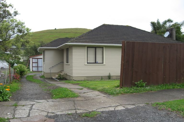 Photo of property in 77 Wallace Road, Mangere Bridge, Auckland, 2022