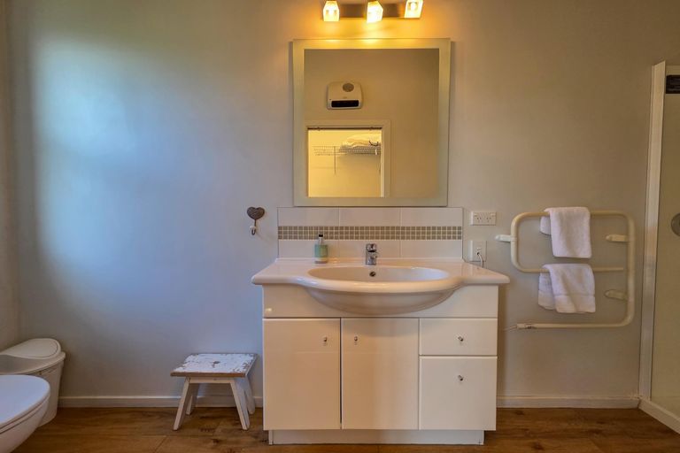 Photo of property in 8 Dwyer Place, Lake Tekapo, 7999