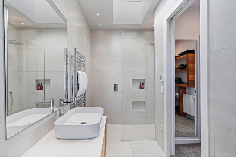 Photo of property in 3 Maude View Road, Hawea Flat, Wanaka, 9382