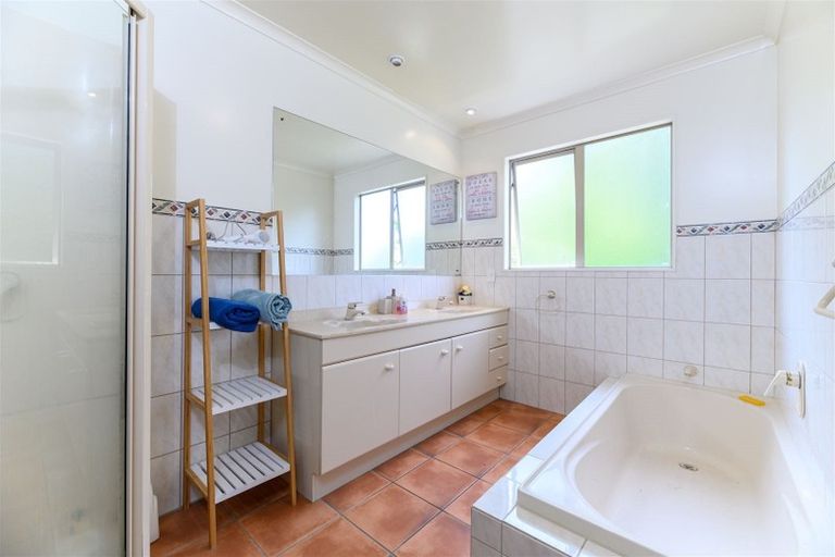 Photo of property in 3 Makepeace Place, Flagstaff, Hamilton, 3210