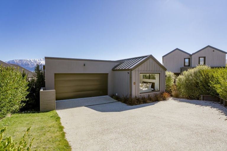 Photo of property in 5 Glenelg Lane, Jacks Point, 9371