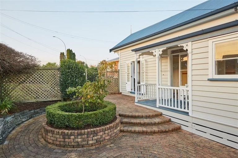 Photo of property in 109 Tuhikaramea Road, Dinsdale, Hamilton, 3204