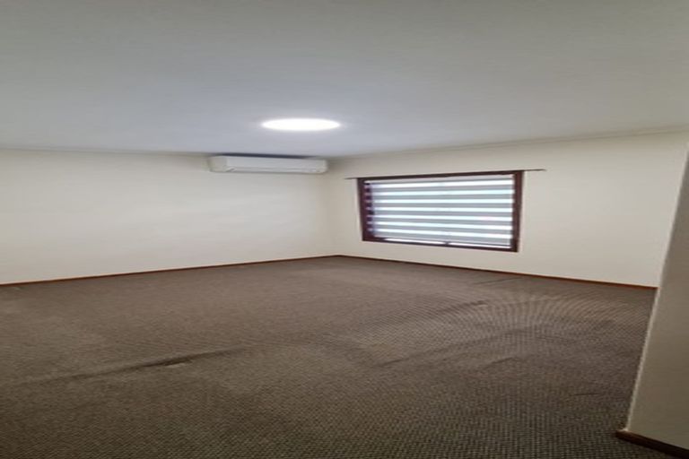 Photo of property in 72 Valentine Street, Papakura, 2110