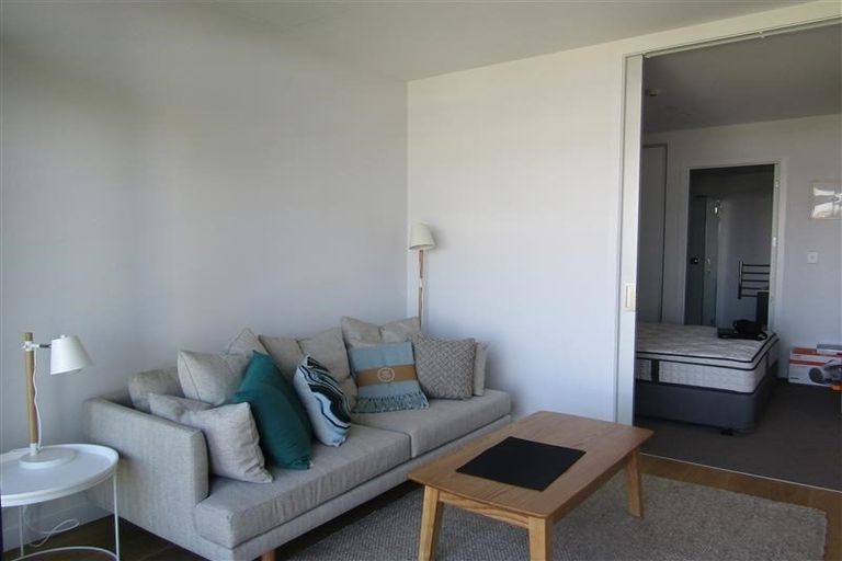 Photo of property in Frank Sargeson Apts, 406/74 Anzac Street, Takapuna, Auckland, 0622