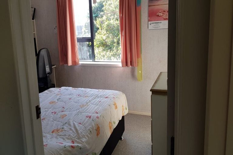 Photo of property in 8 Farnham Place, Bell Block, New Plymouth, 4312