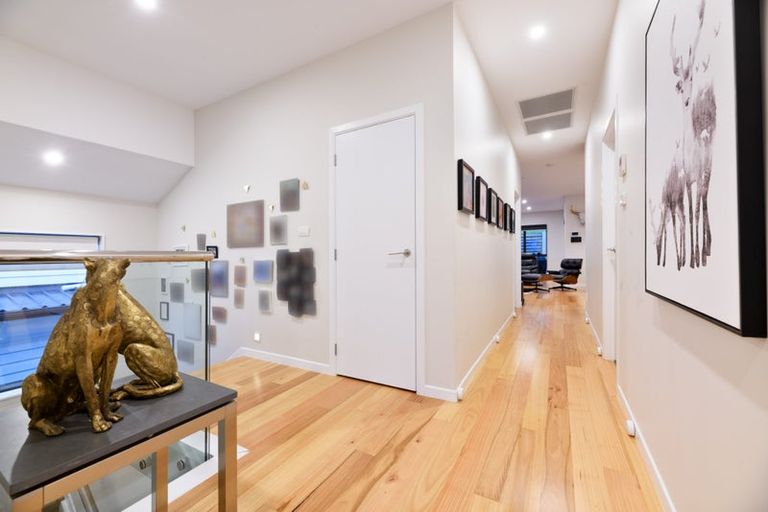 Photo of property in 28 Windlass Street, Long Bay, Auckland, 0630