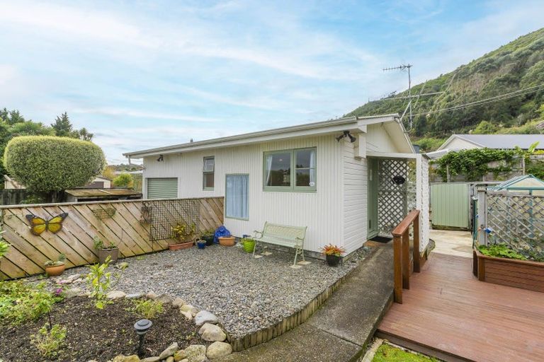 Photo of property in 75 Elizabeth Street, Waikanae, 5036