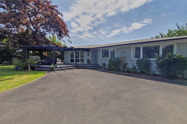 Photo of property in 112 Napier Road, Havelock North, 4130