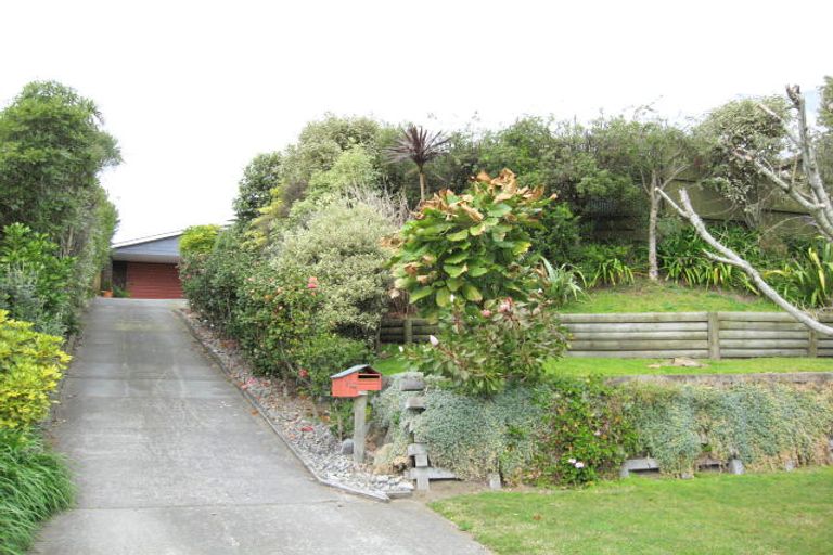 Photo of property in 14 Kahu Road, Otaihanga, Paraparaumu, 5036