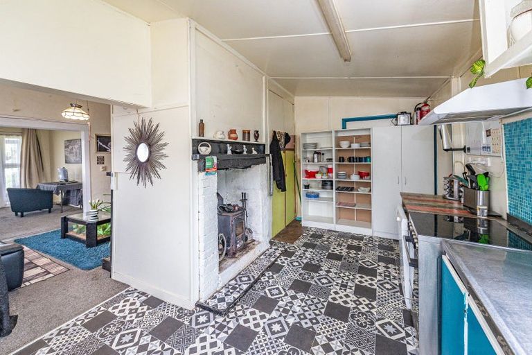 Photo of property in 17 Gloag Street, Waverley, 4510