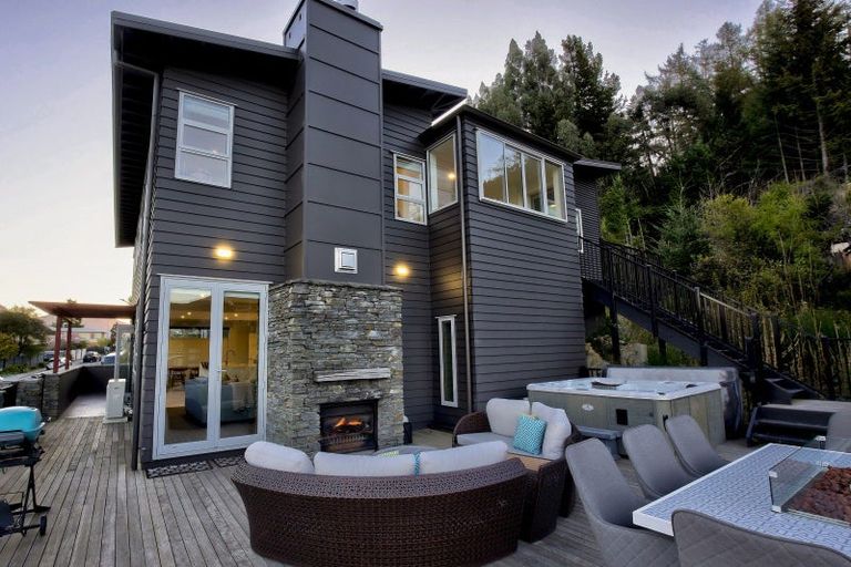Photo of property in 75 Hensman Road, Queenstown, 9300