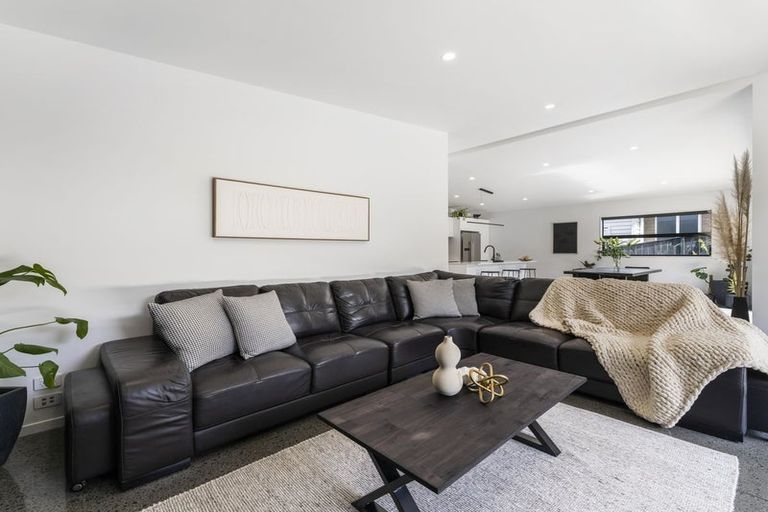 Photo of property in 28 Leathem Crescent, Pokeno, 2402