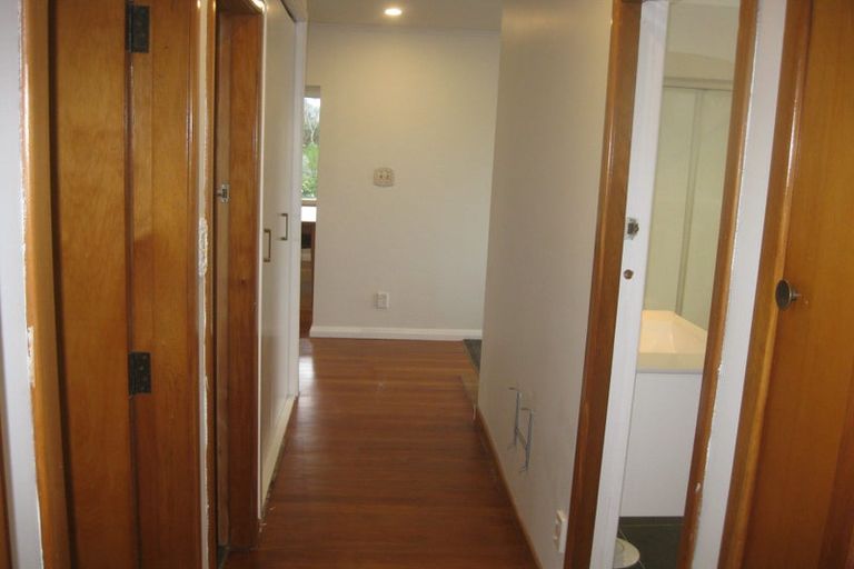 Photo of property in 17 Mascot Street, Tawa, Wellington, 5028