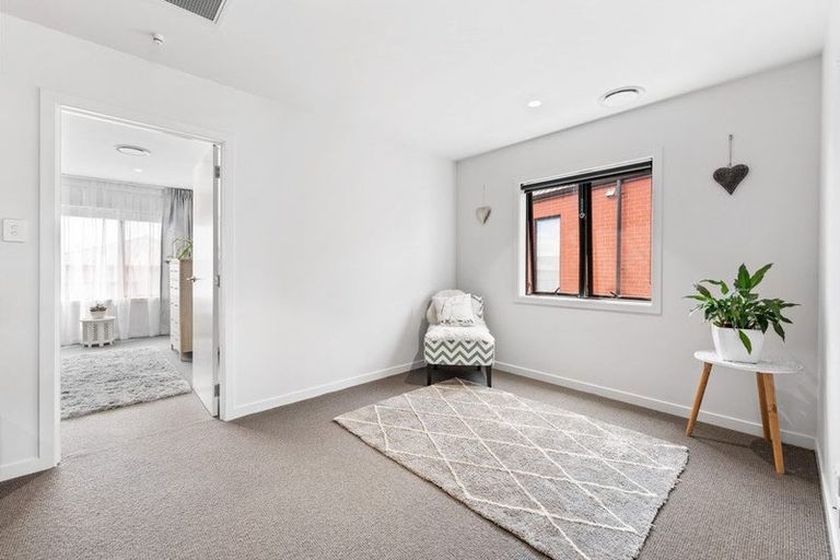 Photo of property in 3 Sierra Pine Road, Hobsonville, Auckland, 0616