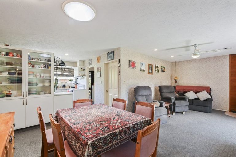 Photo of property in 32 Victoria Street, Oxford, 7430