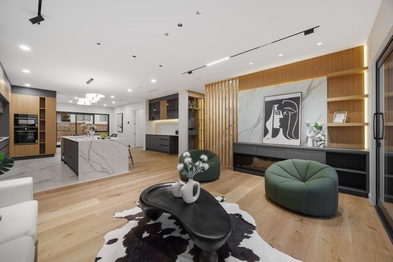 Photo of property in 8 Mill Hill Close, Flat Bush, 2019