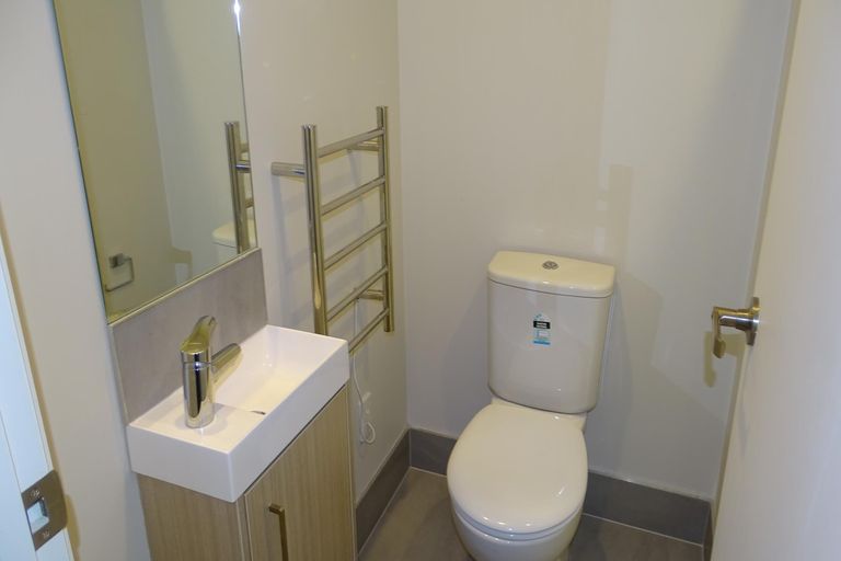 Photo of property in 28 Joseph Street, Flat Bush, Auckland, 2019