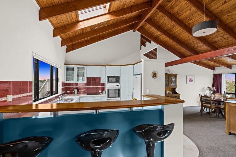 Photo of property in 16 Renoir Street, West Harbour, Auckland, 0618