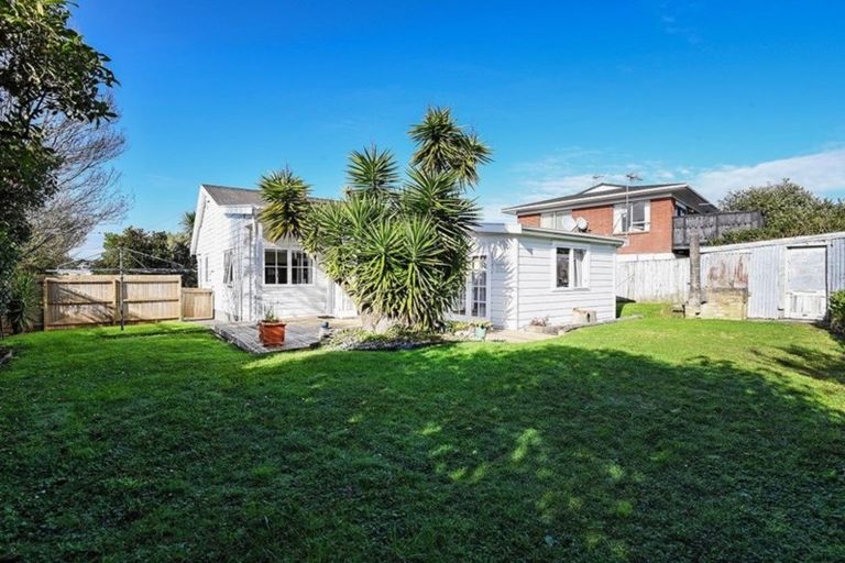 Photo of property in 6 Counsel Terrace, Mount Albert, Auckland, 1025