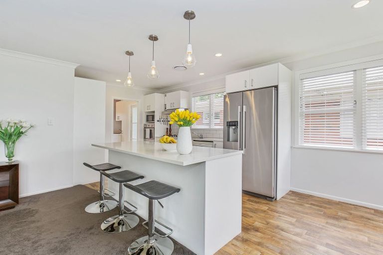 Photo of property in 4 Portadown Avenue, Pakuranga Heights, Auckland, 2010