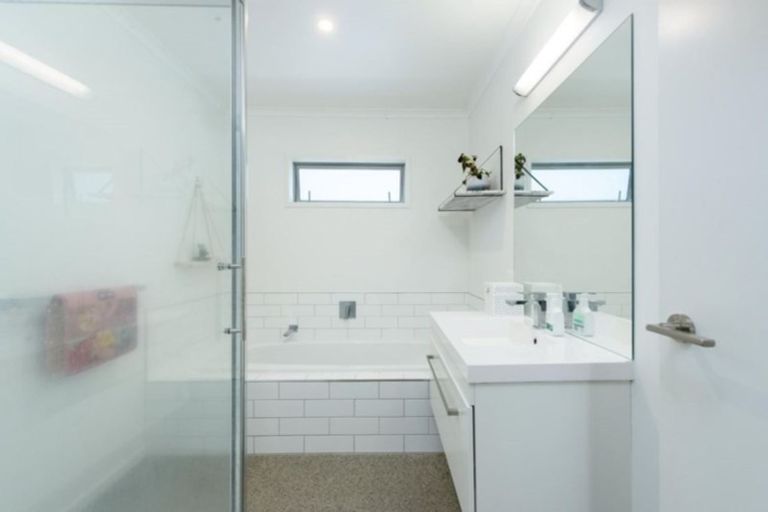 Photo of property in 1321b Papamoa Beach Road, Papamoa Beach, Papamoa, 3118