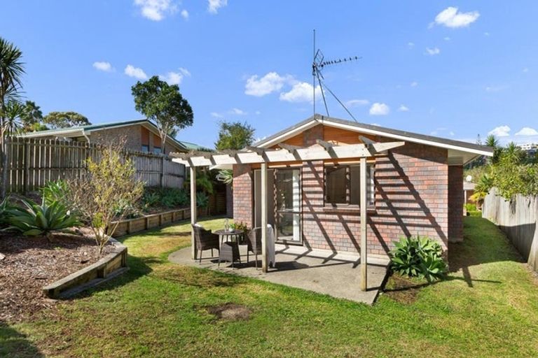 Photo of property in 12b Relko Crescent, Torbay, Auckland, 0630