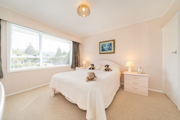 Photo of property in 5 Te Puni Grove, Elderslea, Upper Hutt, 5018