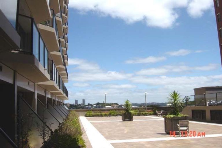 Photo of property in The Imperial Gardens Apartments, 512/135 Hobson Street, Auckland Central, Auckland, 1010