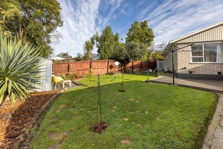 Photo of property in 24 Jenkins Avenue, Redwood, Christchurch, 8051