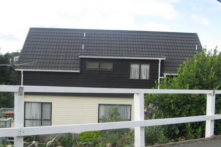 Photo of property in 28 Haumia Street, Johnsonville, Wellington, 6037