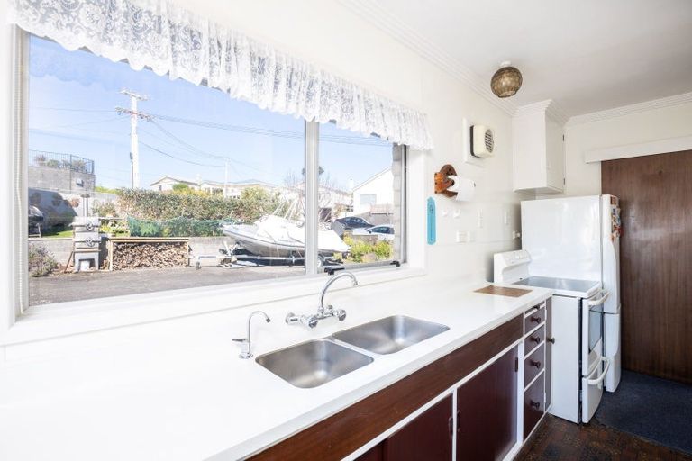 Photo of property in 21 Bayly Road, Moturoa, New Plymouth, 4310