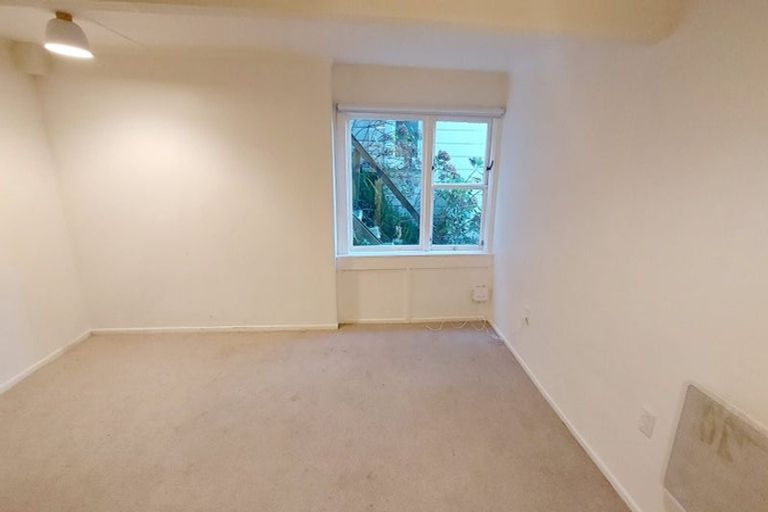 Photo of property in 61 Central Terrace, Kelburn, Wellington, 6012