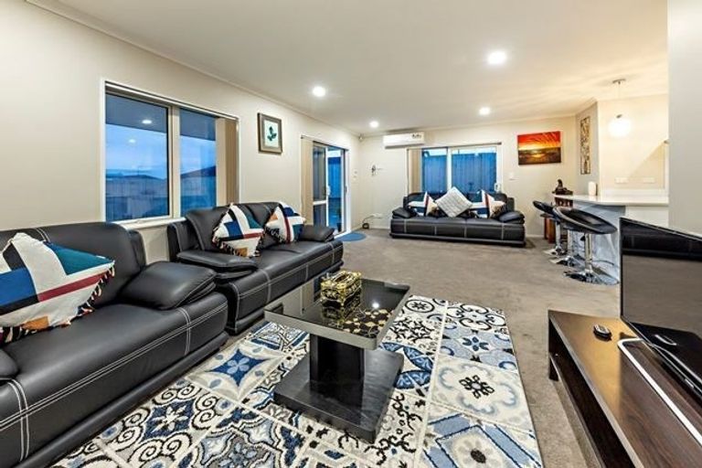 Photo of property in 55c Senator Drive, Manurewa, Auckland, 2105